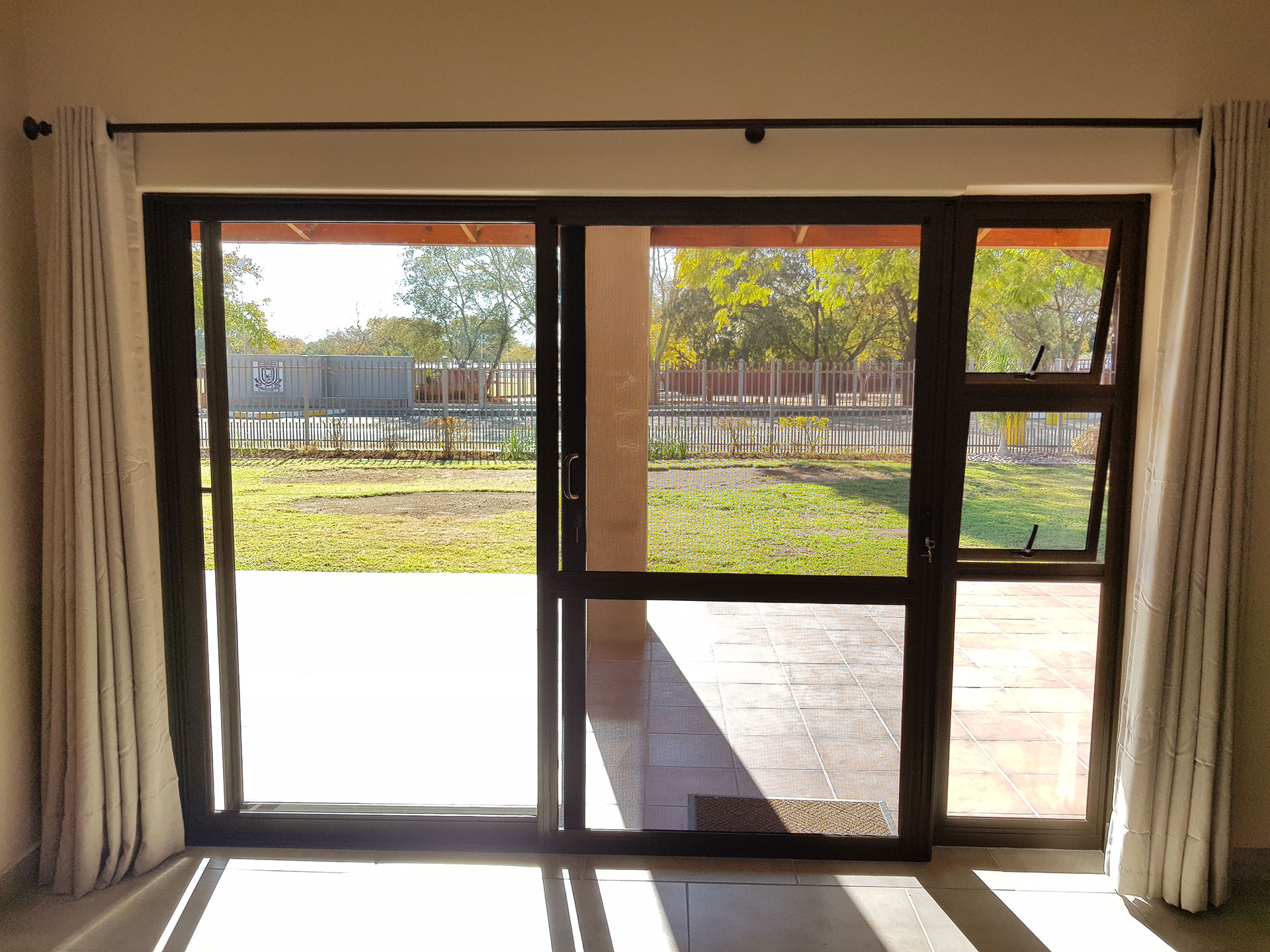 Security Screens - Image 5