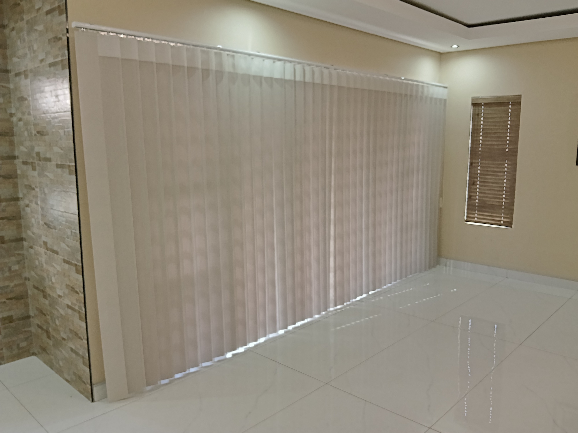 Curti Voile Blinds - Image 4